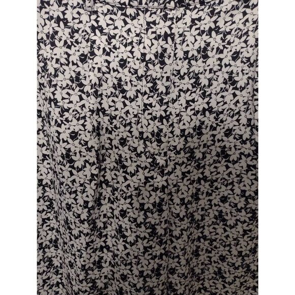 Sophie Ritchie Bar III Size 4 Satin Floral casual Pants - Picture 2 of 5